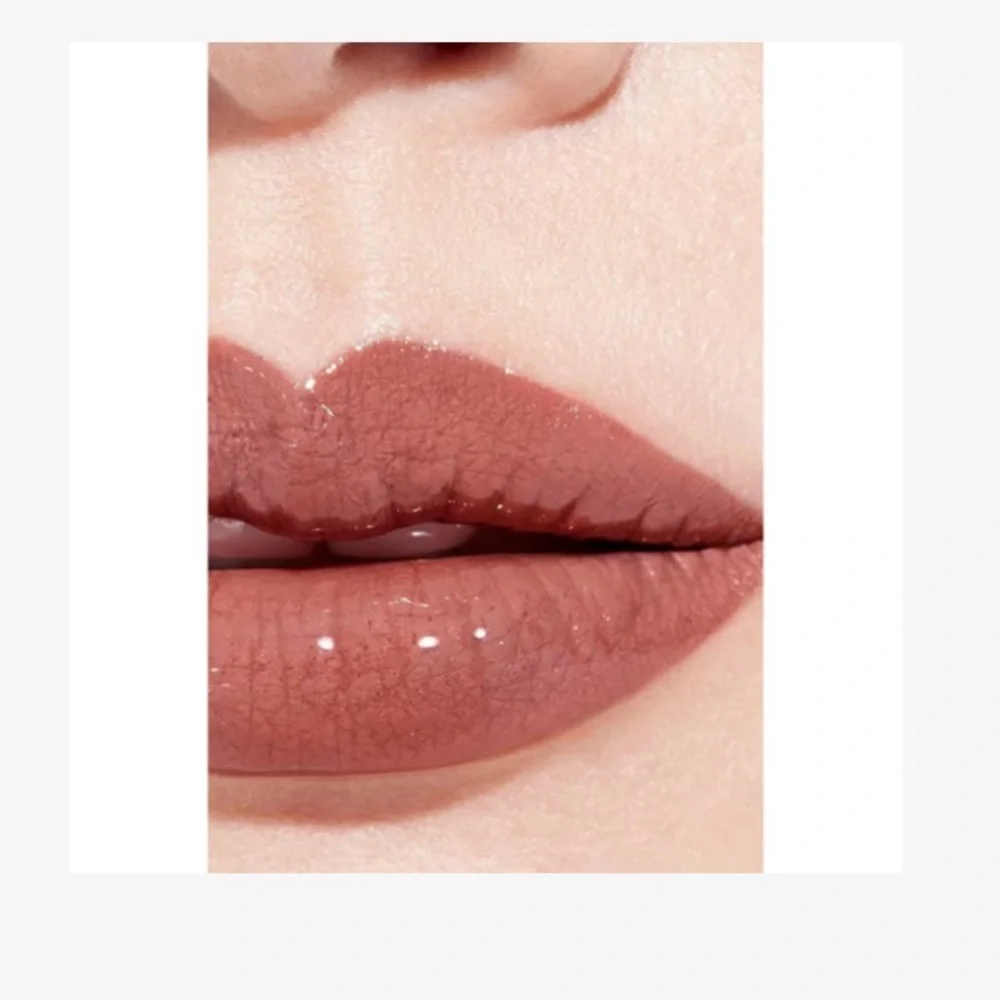 CHANEL Ultrawear Liquid Lip Color 69 Tender Beige NWT - Picture 3 of 5